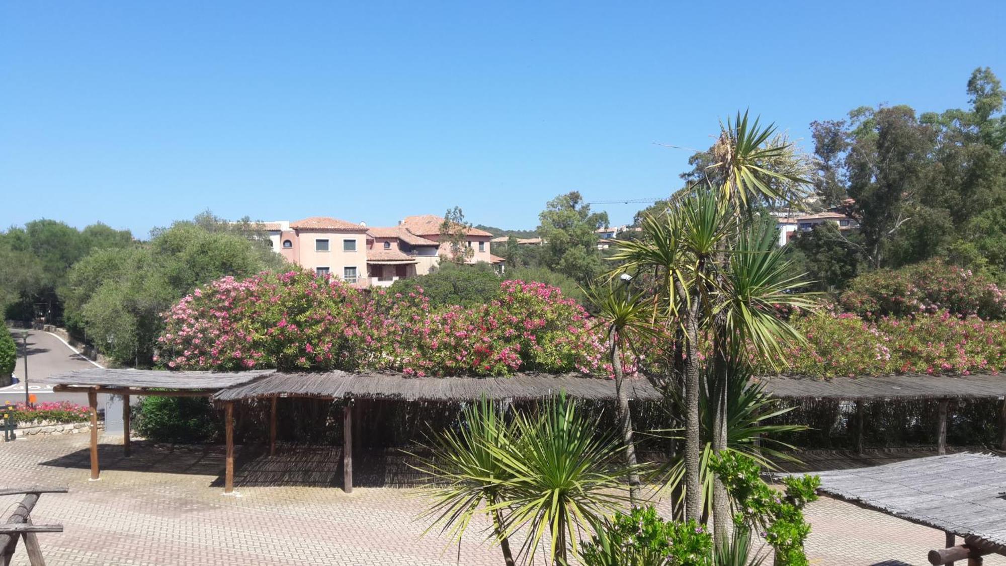 Sole&Luna Apartments Porto Rotondo Exterior photo